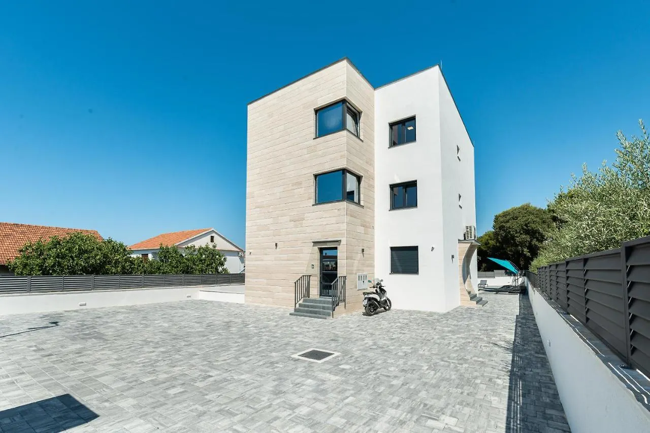 Apartment Villa Div With Pool Bibinje Croatia