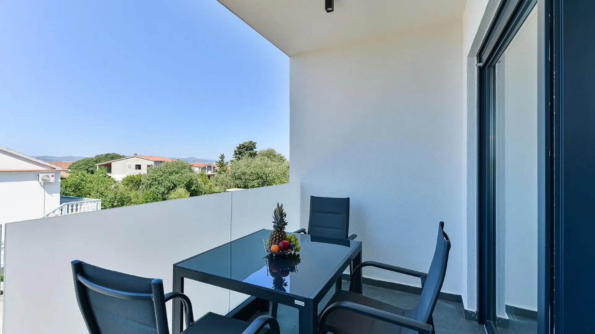 Apartment Villa Div With Pool Bibinje