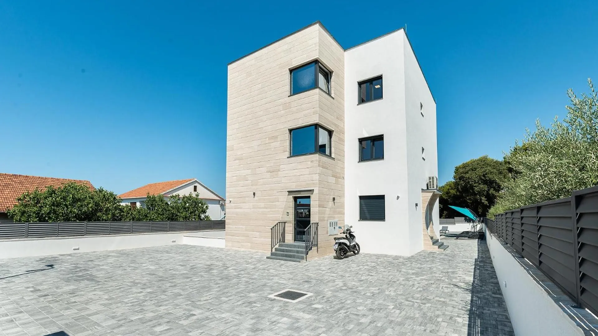 Apartment Villa Div With Pool Bibinje